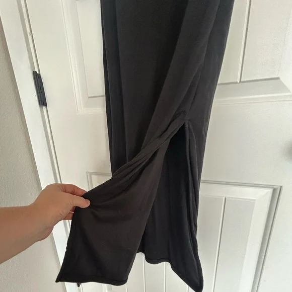 Justify Black Ribbed Maxi Dress - Picture 4 of 6